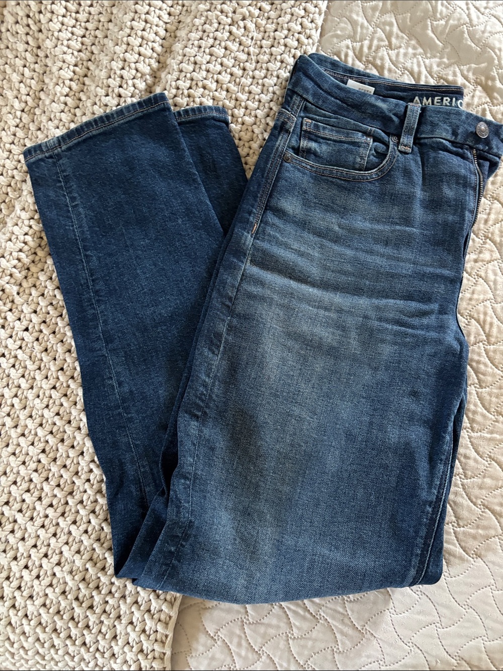AE curvy mom jean - Picture 5 of 7